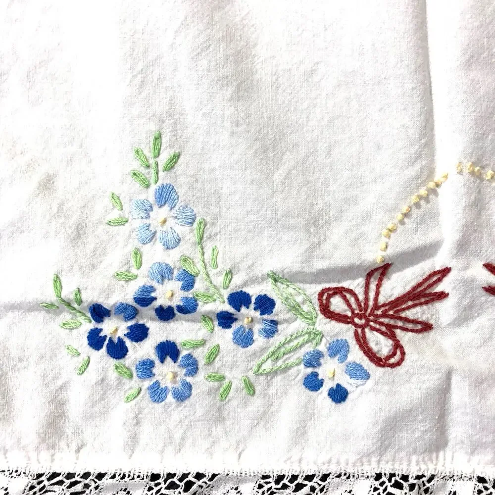 Vintage Small Table Runner with Bows and Flowers, Lace Edges 34” x 14” size